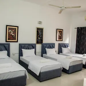 Hostal Funk Bunks - By The, Kandy